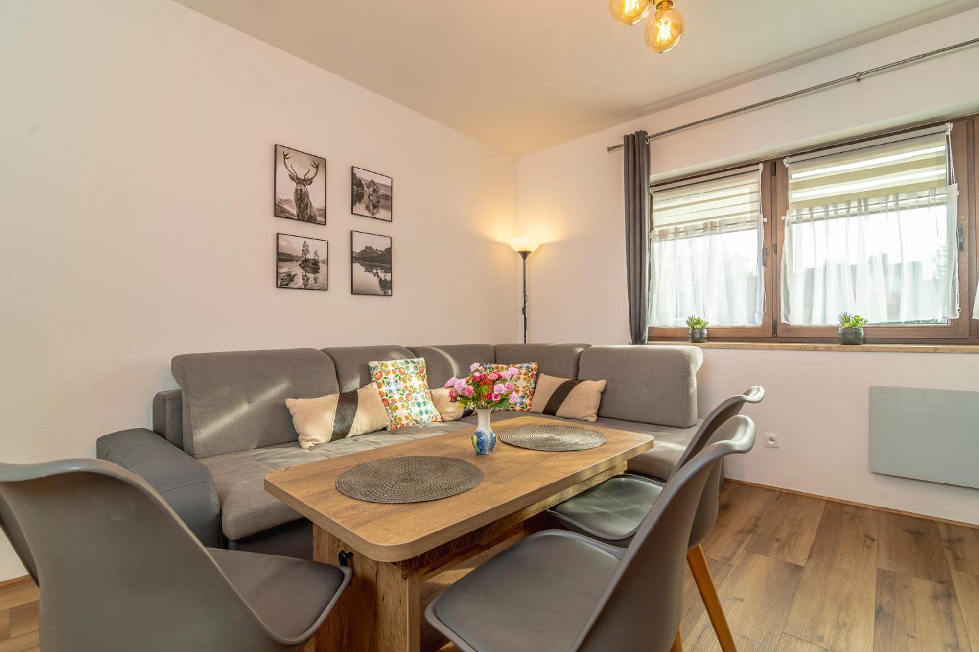 Apartament Cztery Pory Roku เบียลกาตัทร์ชันสกา ภายนอก รูปภาพ
