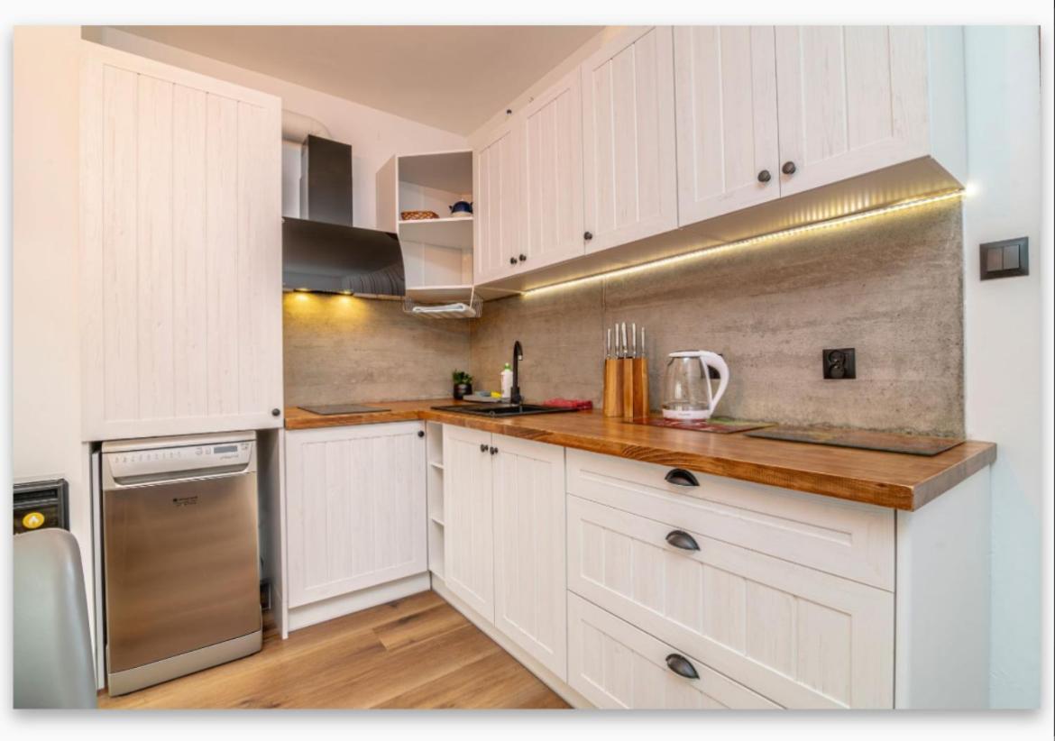 Apartament Cztery Pory Roku เบียลกาตัทร์ชันสกา ภายนอก รูปภาพ